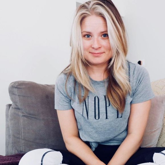 Meet your Posher, Leslie - Picture 1 of 1